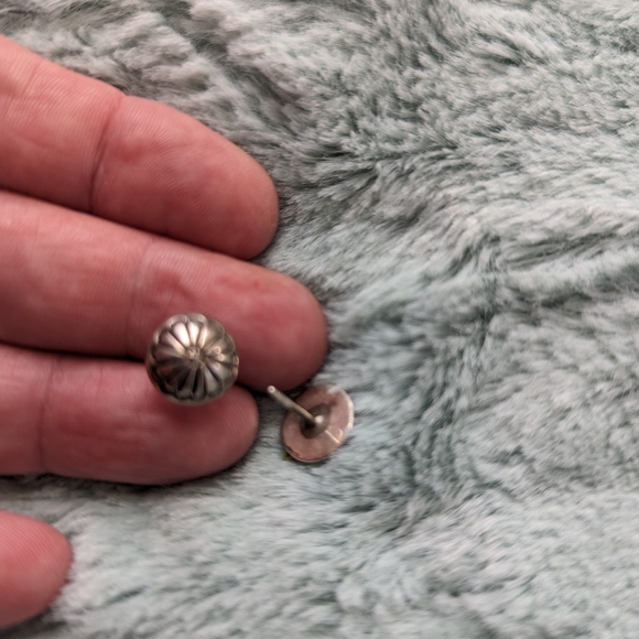 Silver studs, pierced, possibly Brighton - Picture 4 of 6